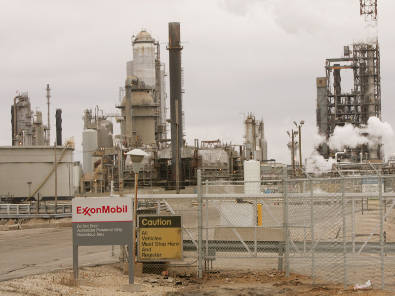 Exxon Mobil Refinery in Illinois