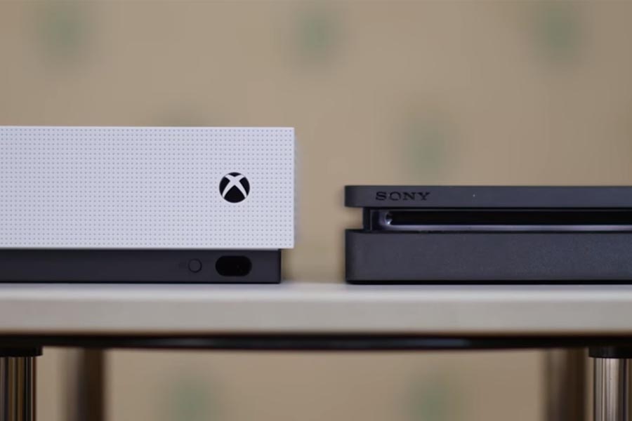 which is better xbox one s or ps4