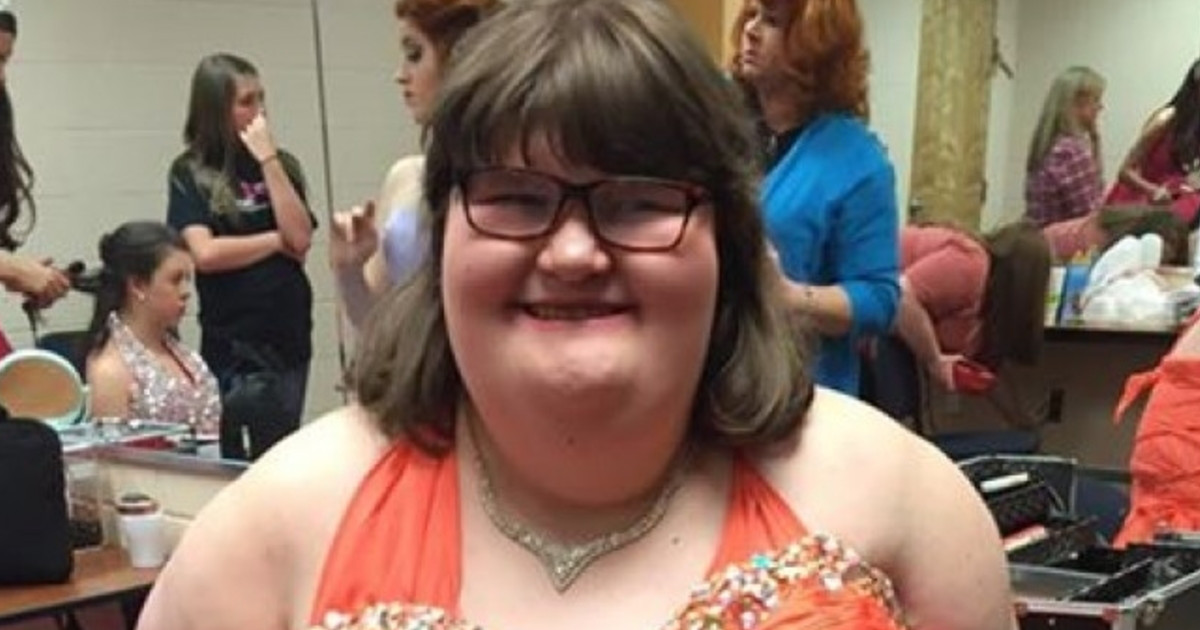 380 Pound Girl With Genetic Condition Wins Miss Amazing Pageant What