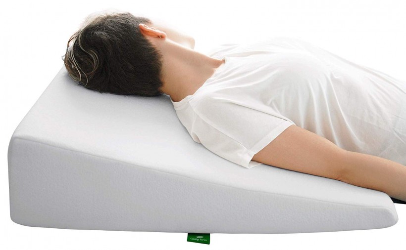 This Posture-Improving Bed Wedge Pillow