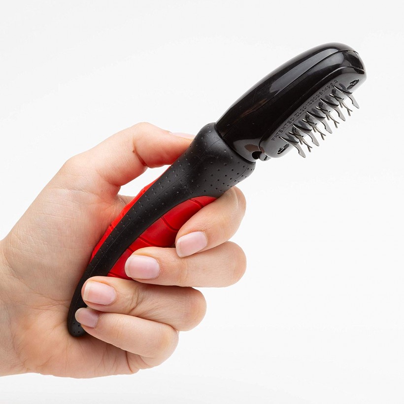 This Grooming Tool That Breaks the Tangles Without Damaging Your Pet’s Coat