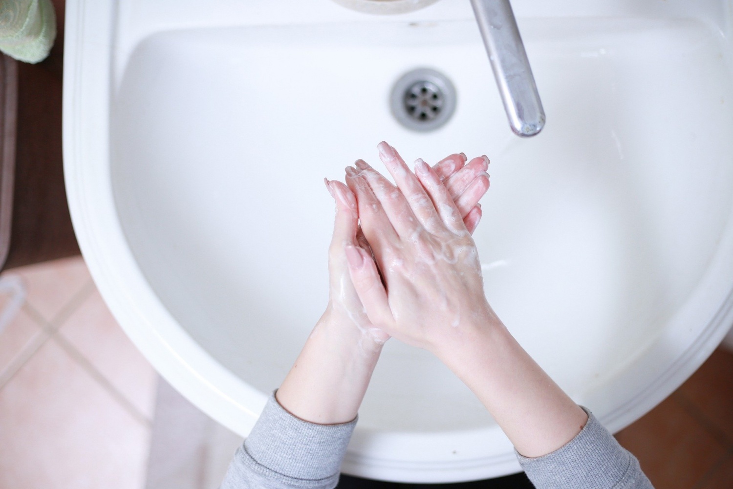 Here's How to Properly Clean Your Hands, Home, and Phone to Prevent Coronavirus Infection
