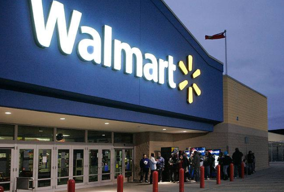 [VIRAL] How Bad is The Line at Walmart? Woman Gives Birth in Toilet Paper Aisle!