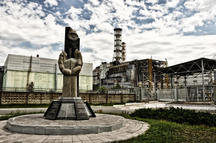 Chernobyl Wildfires are Now Only Two Miles From the Nuclear Power Plant