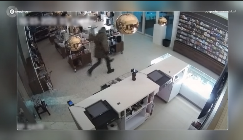 Screenshot of CCTV footage of the Burglary in Singer Laren