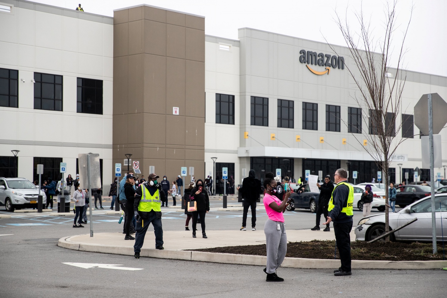 Amazon Web Services Top Official Quits Post, Expressing Dismay On Firing Of Whistleblowers