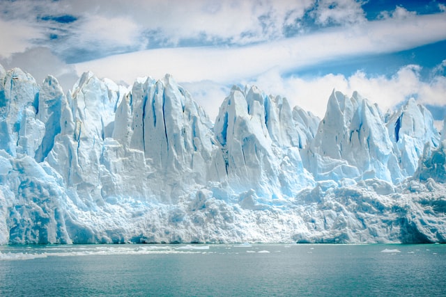 Massive Melt Down; Antarctica And Greenland Are Losing 318 Gigatons Of Ice Which Could Freeze Cities, Even In New York!