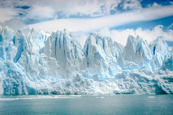 Massive merger; Antarctica and Greenland are losing 318 gigatons of ice that could freeze cities, even in New York!