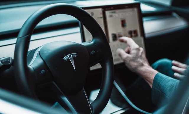 Meeting While Driving? Tesla Vehicles Will Have Video Conferencing: Interactive-Virtual-Reality Mario Kart Can Also Be Played While Driving!