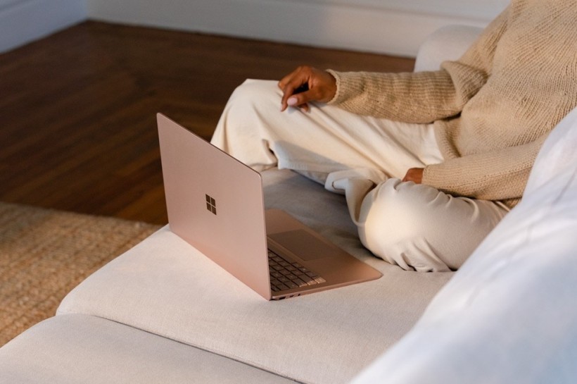Microsoft Admits Surface Laptop 3 Cracks Screen; Here's What You Should Do to Fix it 