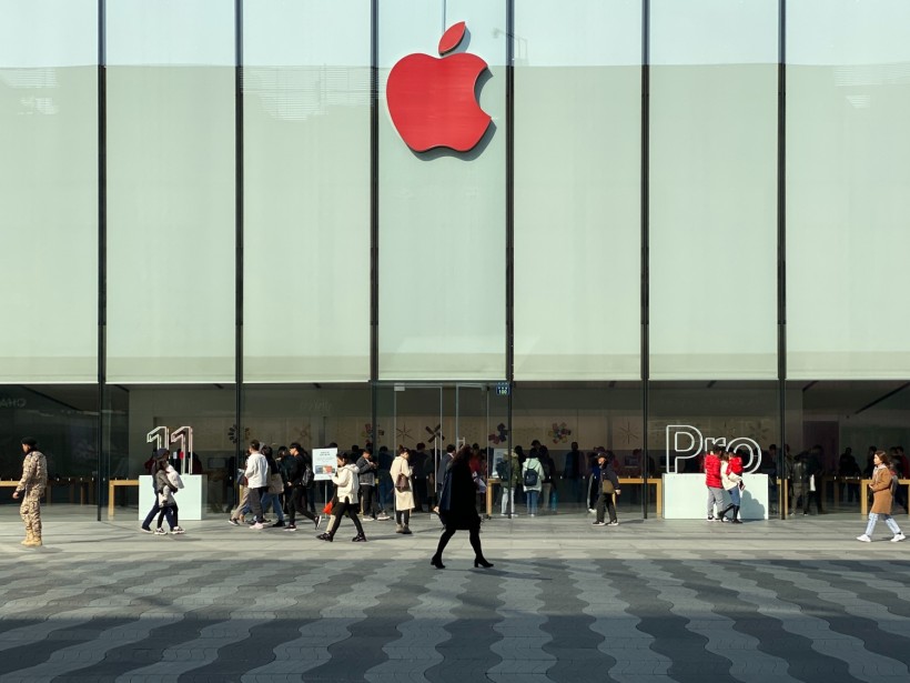 Apple Re-Opens Stores in US; Social Distancing, Masks, And Other Safety Rules Highly-Followed