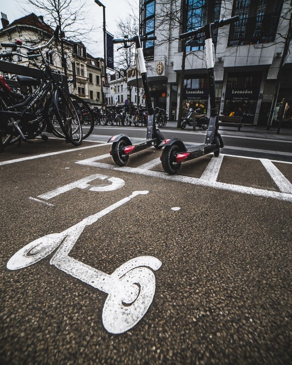 https://1734811051.rsc.cdn77.org/data/images/full/366420/a-parking-space-for-electric-scooters-for-bird-lime-and-more-services.jpg?w=600?w=650