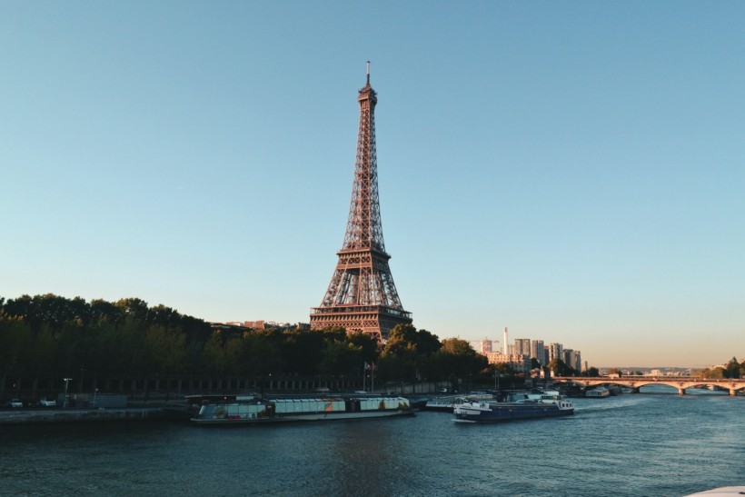 [VIRAL] Eiffel Tower Reopens; Here's Why You Would NOT Like to Visit 