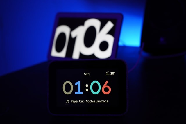 Smart Clock With Google Assistant