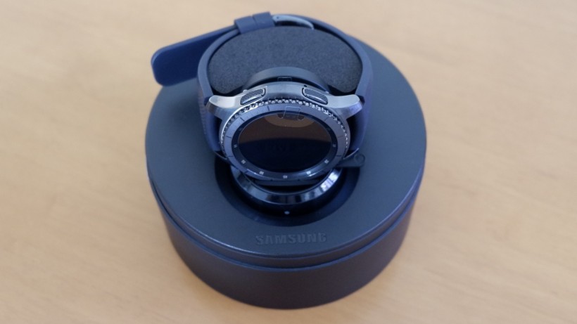 how to connect Samsung Galaxy Watch to an iPhone