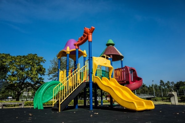 Here's How to Take Your Kids to the Playground While Also Protecting Them from Infection