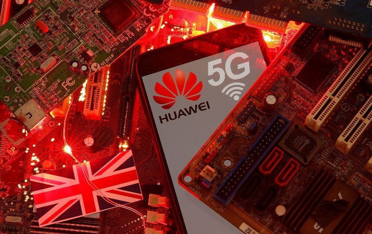 UK Bans Huawei: Chinese Giant Thinks its all 'Politicized,' Thanks to US