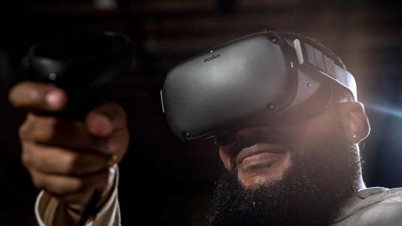 Virtual reality has never this more thrilling to play with friends.
