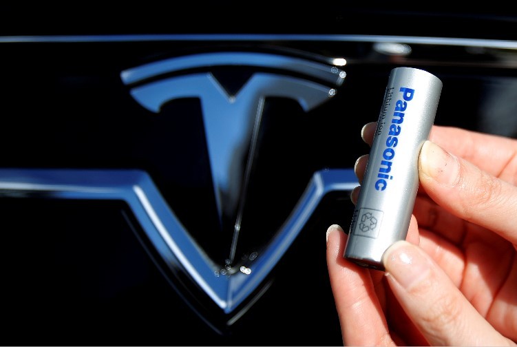 Elon Musk Hosts a Lottery Event in the Battery Day— Whoever Wins, Gets This  