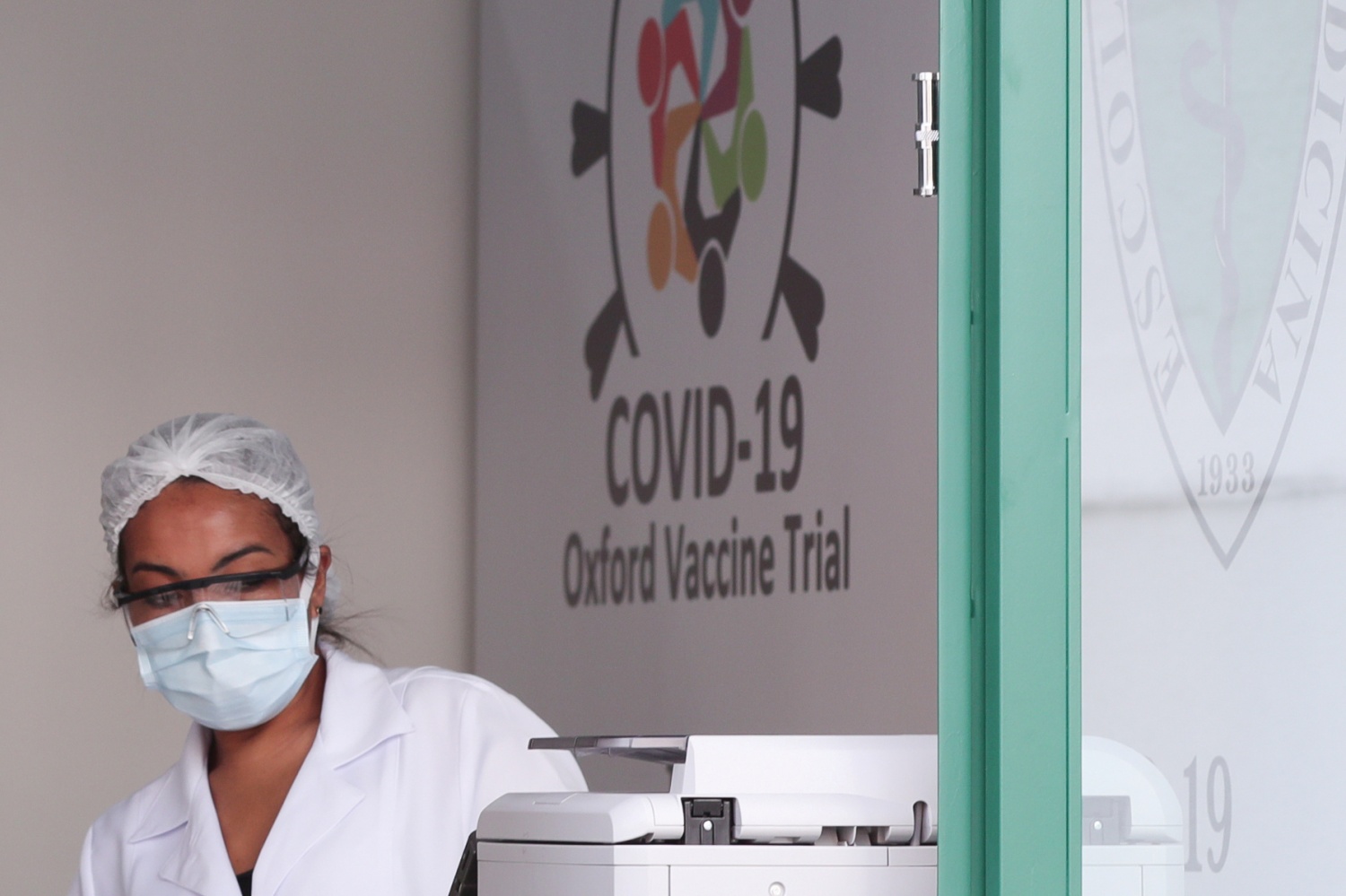 Oxford COVID Vaccine Resumes Trials Despite Patient Getting Ill, Which Doctors Already Expect 