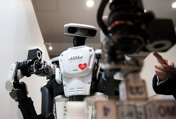 [VIDEO] Robots Now Stack Grocery Stores in Japan; Find Out How They've Done it