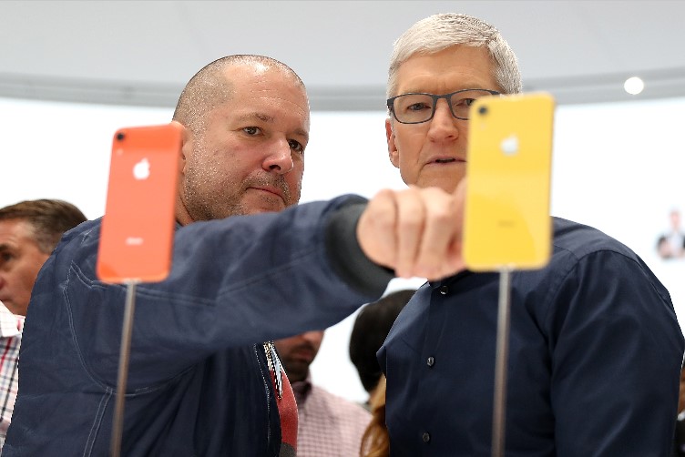 Apple Cancels 5G Chip, iPhone SE 4 that Looks Like iPhone XR—Why?