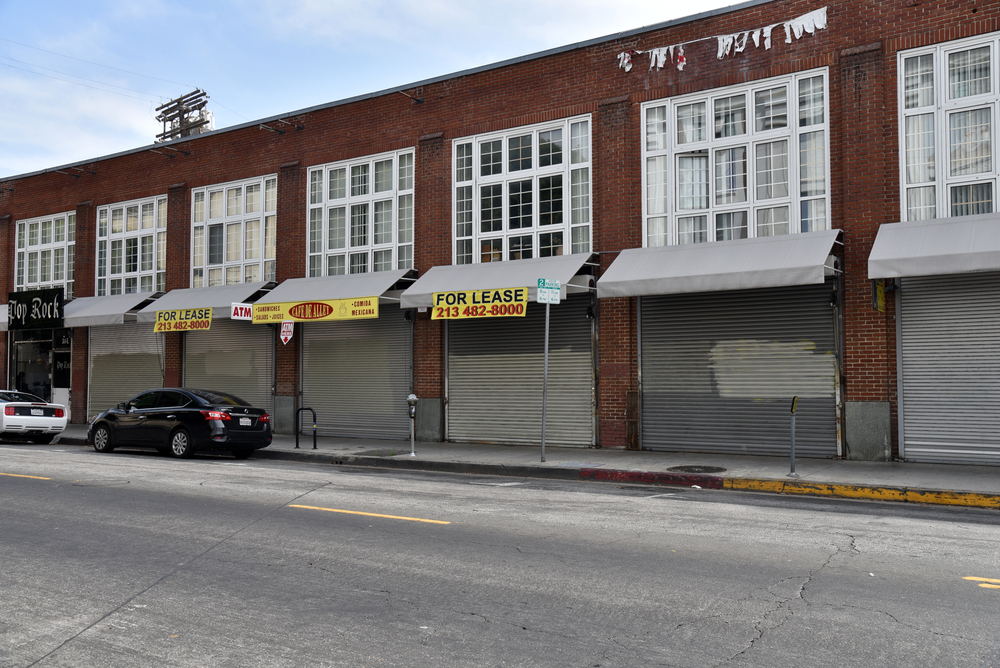 Los Angeles, CA/USA - April 28, 2020: As coronavirus quarantine forces businesses to close, for lease signs appear on retail storefronts —
