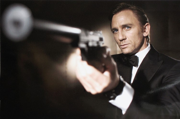UK's Secret Service Head to Hire Next Real-Life 'James Bond' on Twitter 