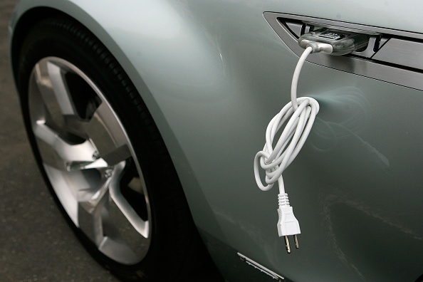 Experts Claim That Black Phosphorus Makes Electric Car's Recharging Time as Fast as Refueling