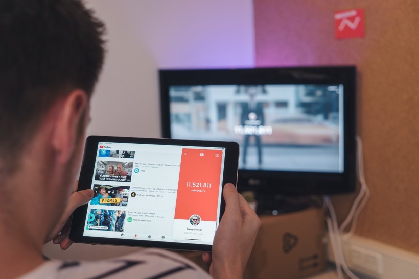 YouTube tests new share menu, users not happy with the change