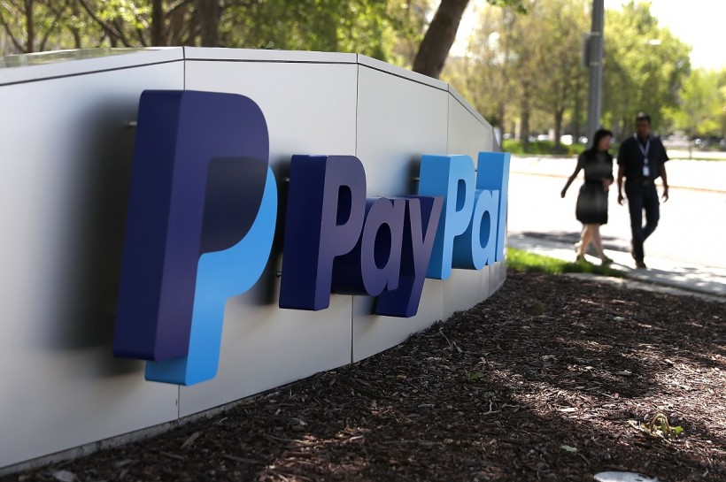 PayPal Experiments With More Traditional Banking Services