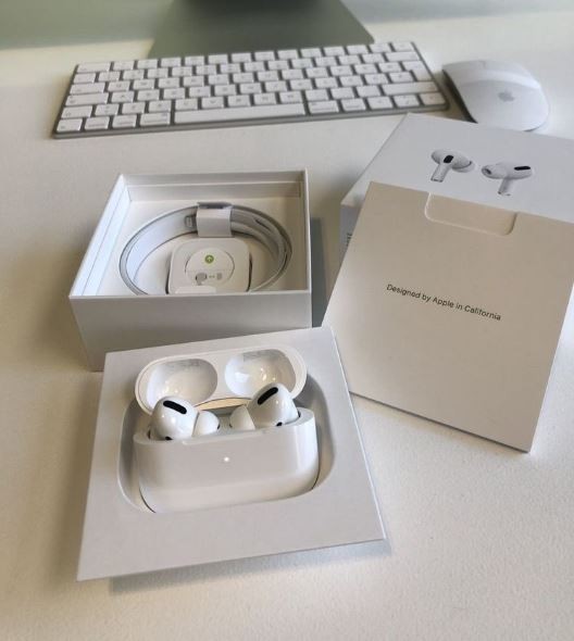 AirPods Pro Users Experience Cracking Sounds From Their Device; Apple Launches Repair Program