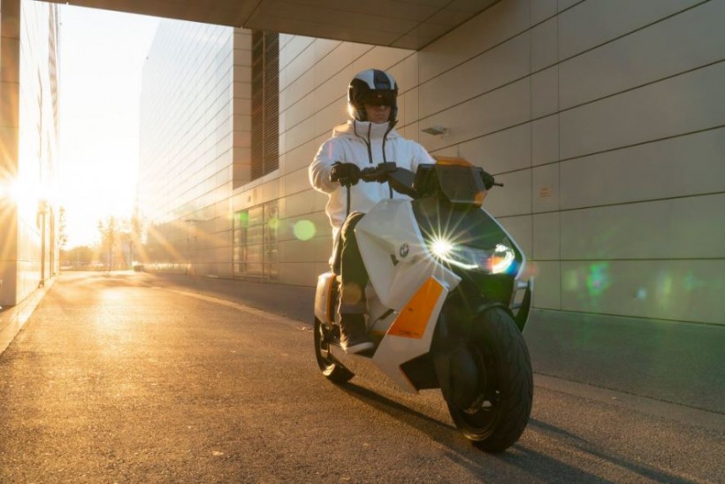BMW's Could Create a 'Cyberpunk' Bike! Here's What 'Definition CE04' Concept Looks Like