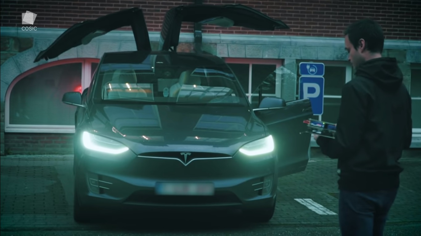 Hacker “Steals” a Tesla Model X in 90 Seconds Using a New Key Cloning Relay Attack