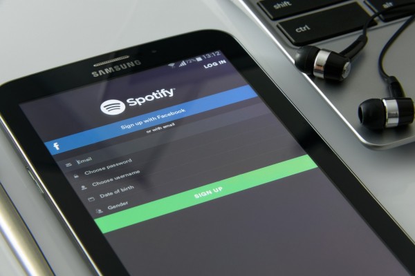 Spotify faces outage