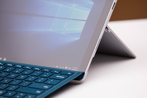 Microsoft Plans to Design a New Laptop That Relieves Users From Bad Positions; It Can Match Viewing Angle! 