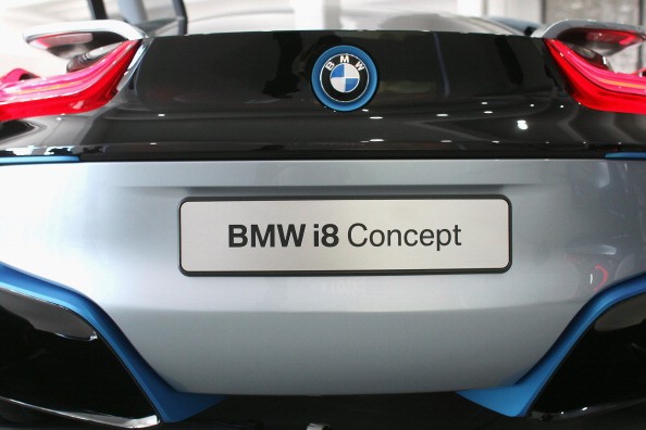 Big-Time Miner Uses His BMW i8's Trunk as a GPU Mining Rig! It is Capable of Going 0-60mph Under 5 Seconds! 
