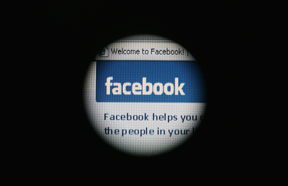 ALL Facebook Accounts Was Previously Logged Out! Rumors Claim FB Installed a User-Tracking Update
