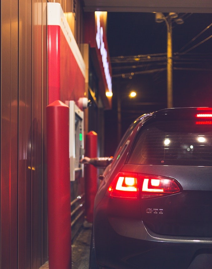  Tiktoker and Reddit Users Reveal Drive-Thru Employee Secrets that Can Make Customers Paranoid 