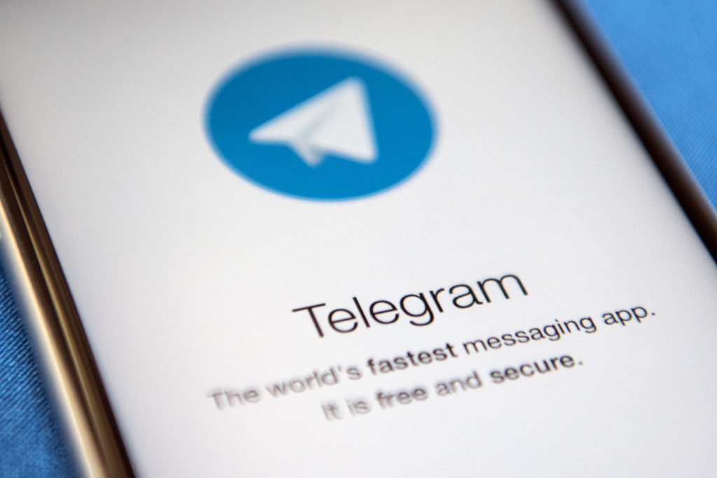 Telegram Update Adds Video Transcription, Group Chat Topics, Collectible Usernames, and MORE