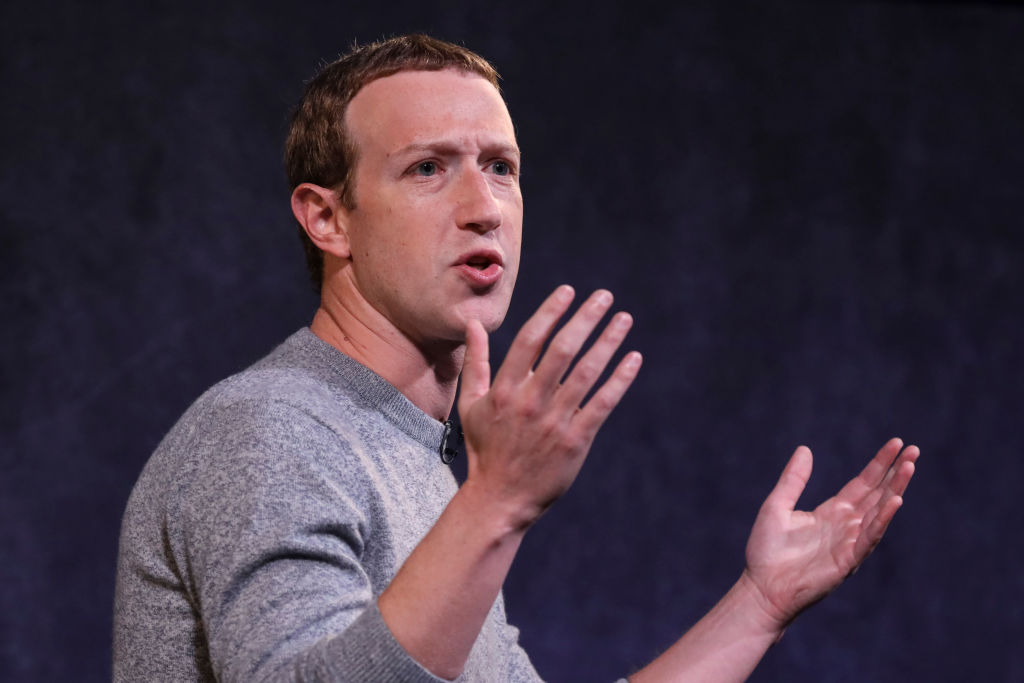 Facebook CEO Mark Zuckerberg Blasts Apple's Tim Cook Through His 'Inflicting Pain' Remark
