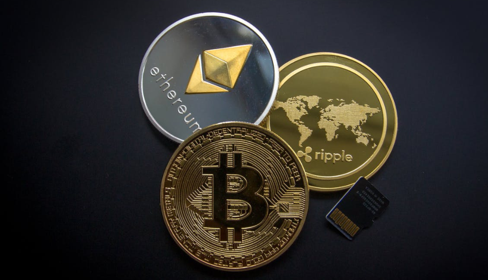 BTC Value Surpasses $1 Trillion, Again! Cryptocurrencies Now Called 'Digital Gold'