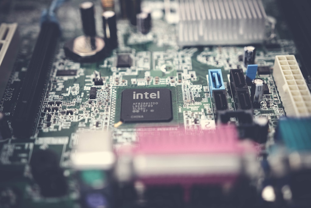 Intel Side-Channel Attack Exposes Processors' VUlnerability to Data Theft    