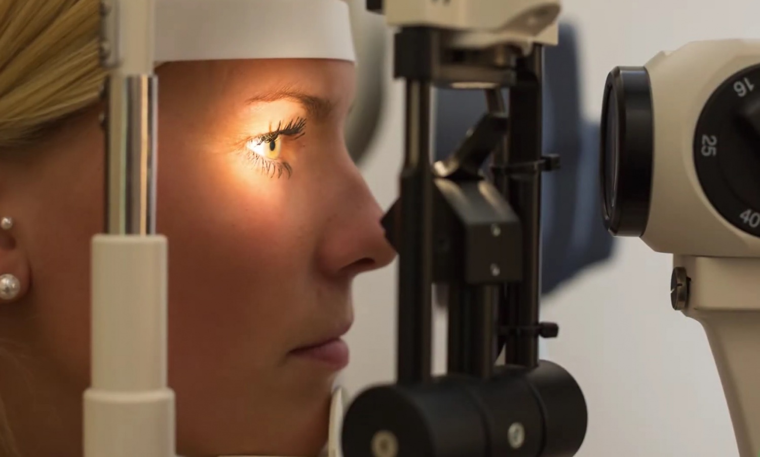 hong-kong-scientist-discovers-retinal-scan-technology-for-early-autism-detection
