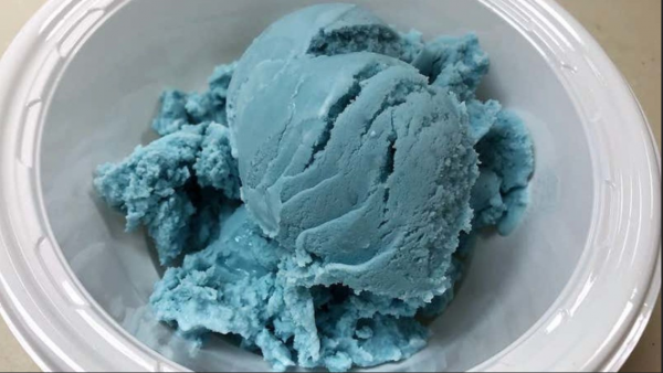 Scientist Made Natural Cyan Blue Food Coloring Out of Red Cabbages