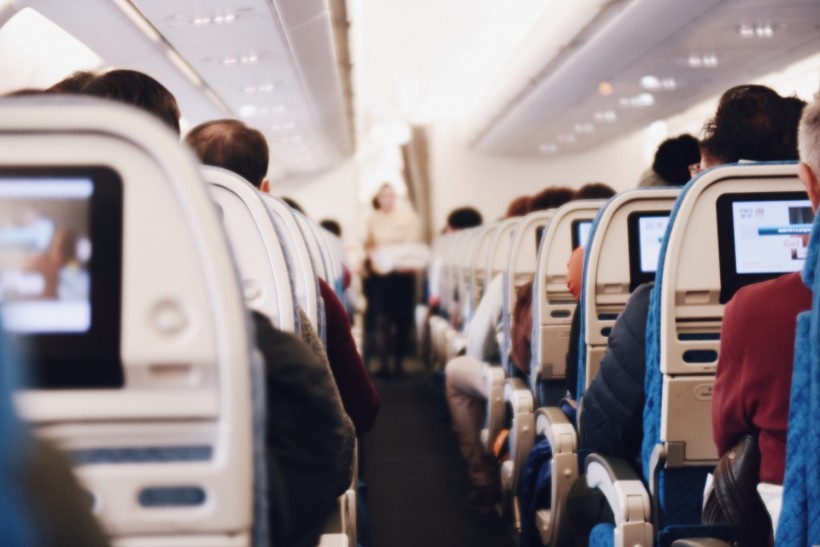 CDC Study Shows Banning Middle Seats on Airplanes Reduced Risk of COVID-19 Infection