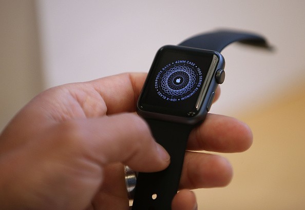 Apple WatchOS 7.4 Finally Rolls Out! Here are Its Key Features: How to Fix 'Not Enough Space' Issue? 