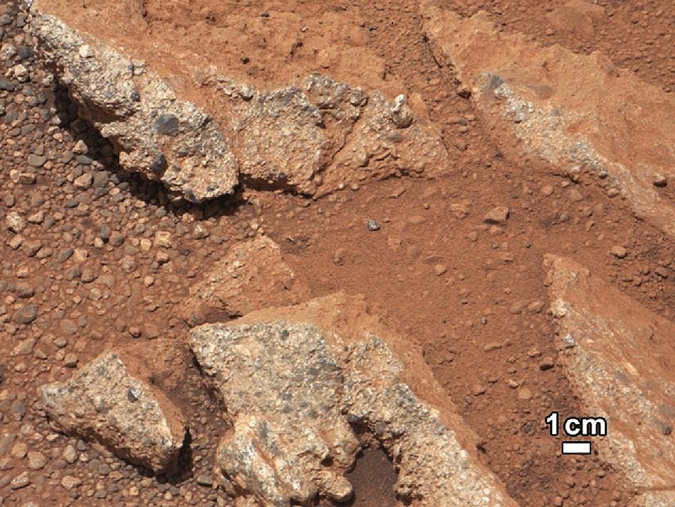 美国宇航局的好奇号火星车捕捉到了火星上古老河床的遗迹