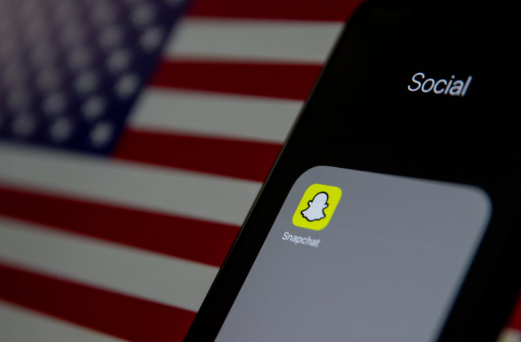 Teen's Death Leads Snapchat to Suspend Anonymous Q&A Apps LMK and Yolo