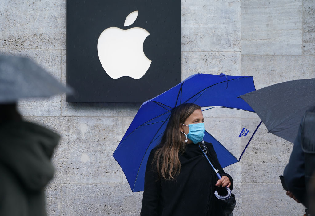 Apple sigue una máscara obligatoria en sus tiendas de EE. UU., Según un informe reciente
